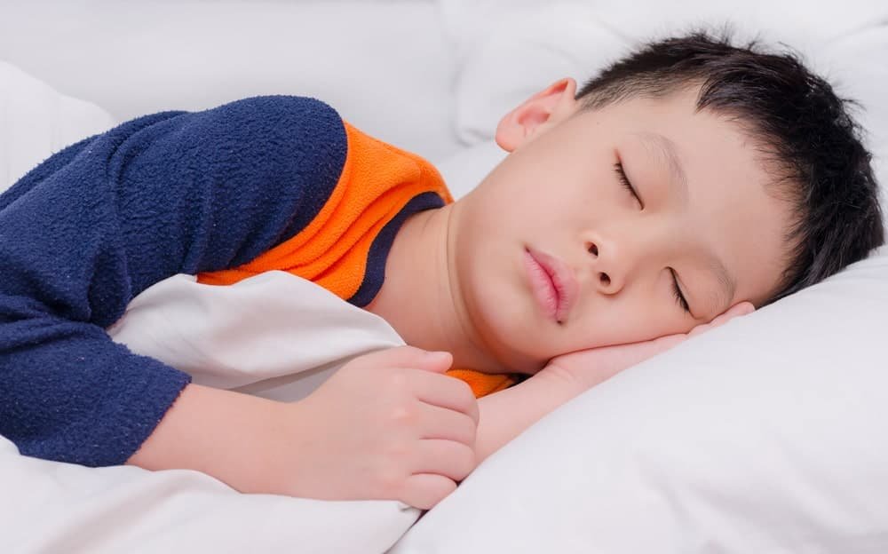 Bunda, Ini 6 Tips Mudah Agar Anak Semangat untuk Bangun Sahur